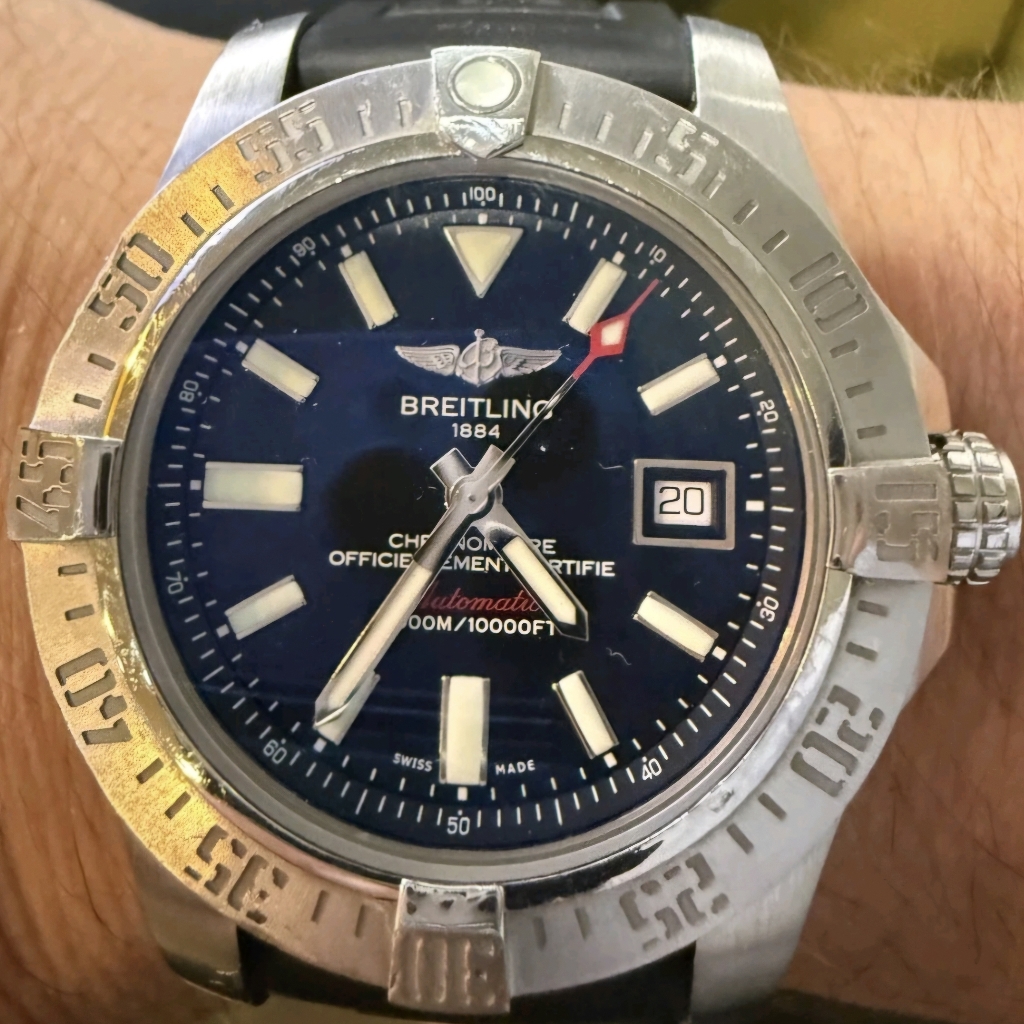Breitling Avenger Seawolf 45mm